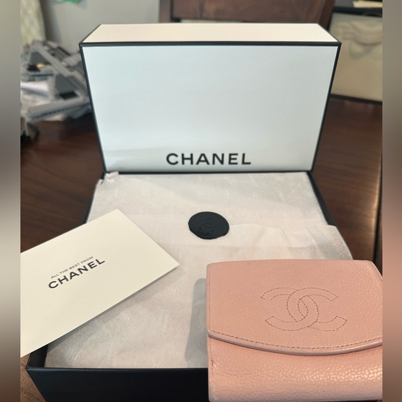 CHANEL Caviar Pink Wallet with Dusty and Box - Picture 11 of 16